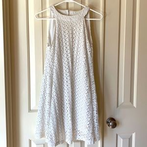 Roxberi small white dress